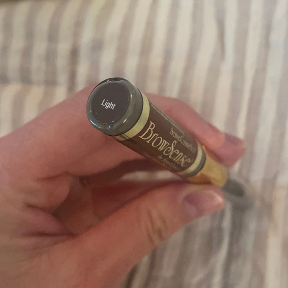 Brow color